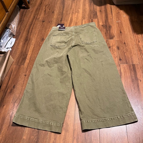 Sold - Picture 3 of 3